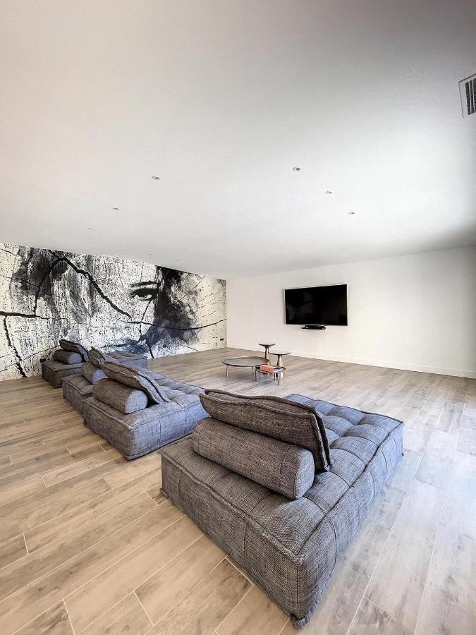 Villa 400M2 Piscine Interieure Tres Calme Agde Exteriör bild