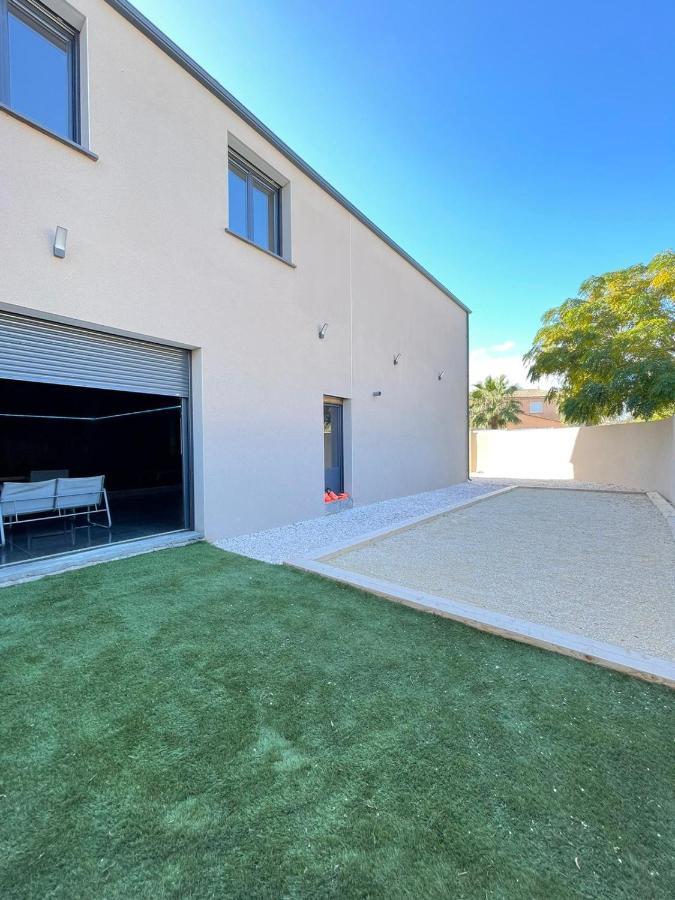 Villa 400M2 Piscine Interieure Tres Calme Agde Exteriör bild