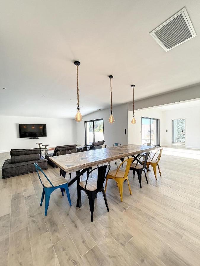 Villa 400M2 Piscine Interieure Tres Calme Agde Exteriör bild