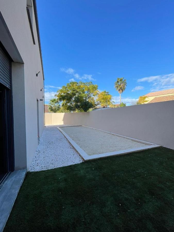 Villa 400M2 Piscine Interieure Tres Calme Agde Exteriör bild