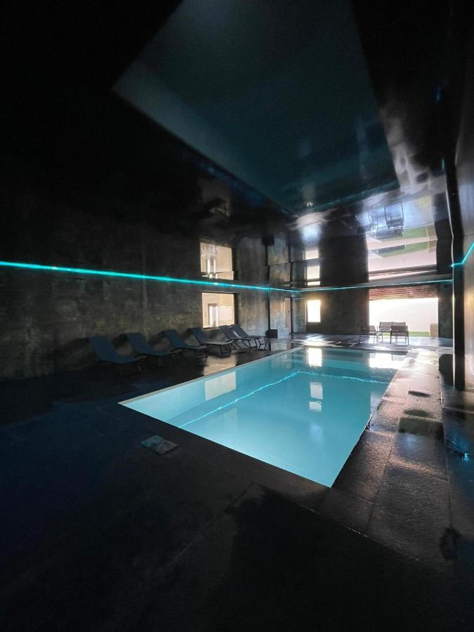 Villa 400M2 Piscine Interieure Tres Calme Agde Exteriör bild