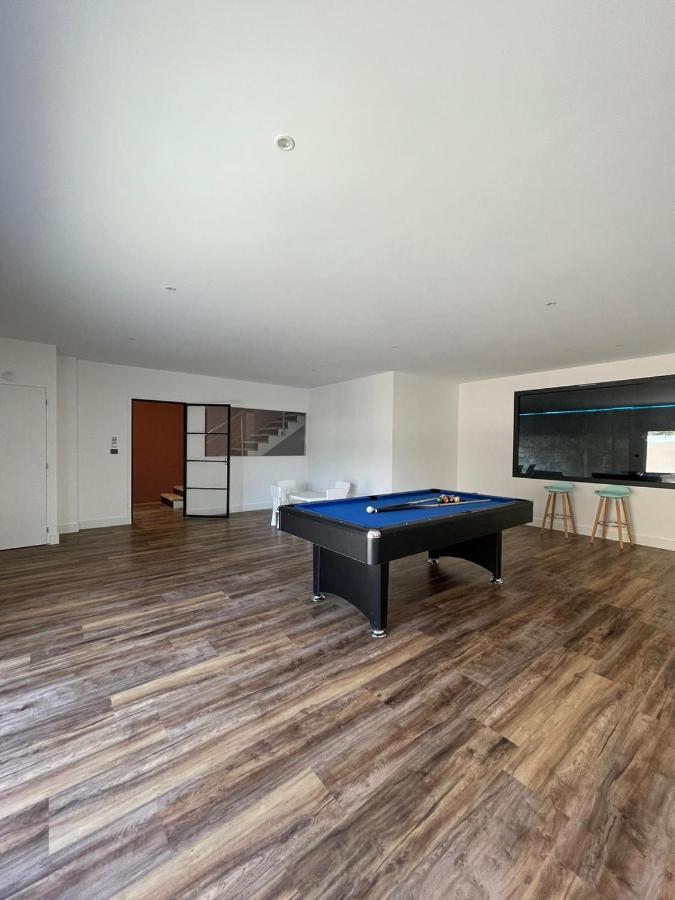 Villa 400M2 Piscine Interieure Tres Calme Agde Exteriör bild