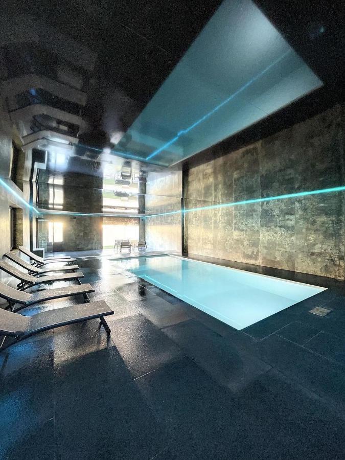 Villa 400M2 Piscine Interieure Tres Calme Agde Exteriör bild